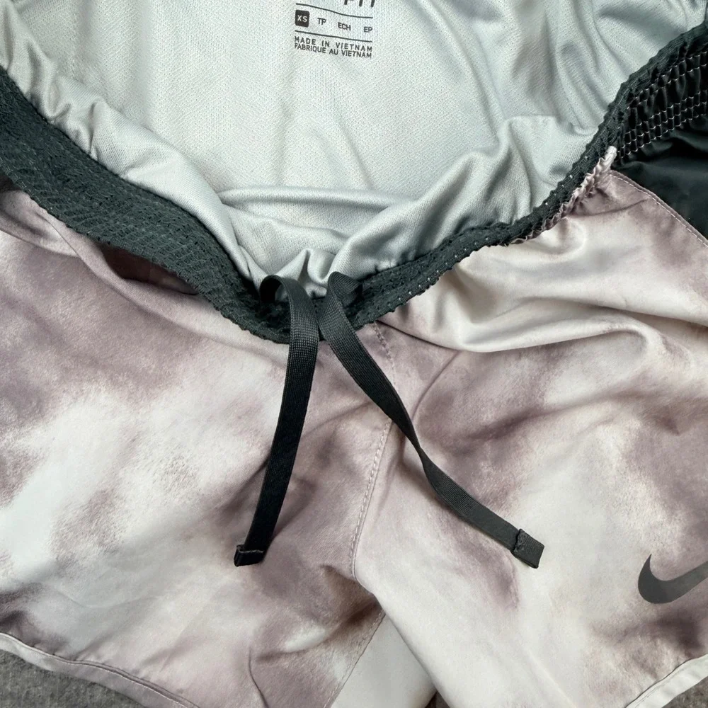 Nike‎ Running Shorts Womens XS Gray Tie Dye Dri-FIT 10k Athletic CZ9624-077